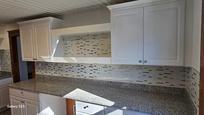 Building Photo - 17 Cleveland Ave