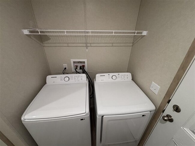 Building Photo - 4042 S Deadwood Dr