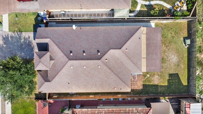 Building Photo - 2917 Colorado Ave