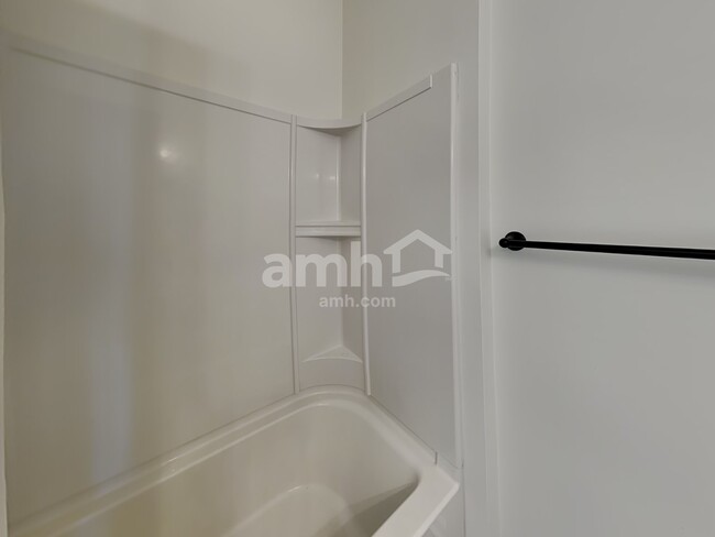 Building Photo - 1019 Green Terra Rd