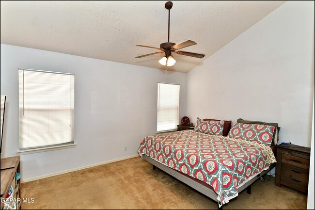 Building Photo - 10937 Northview Dr