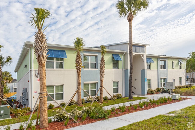 704 5th Ave S - The Waves at Jacksonville Beach