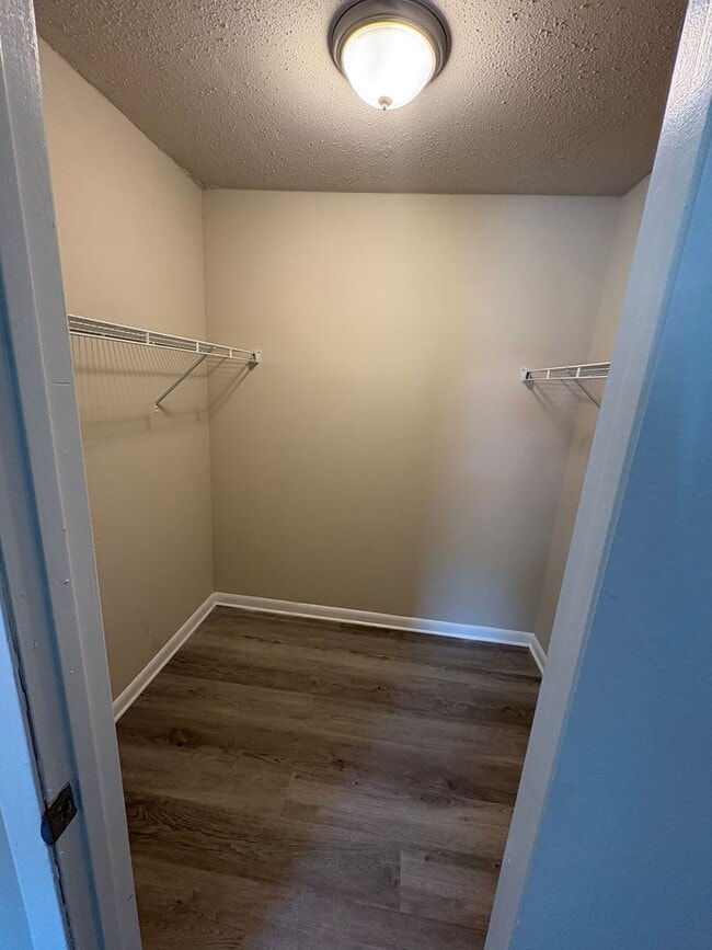 Building Photo - Newly Major Renovated Beverly Manor