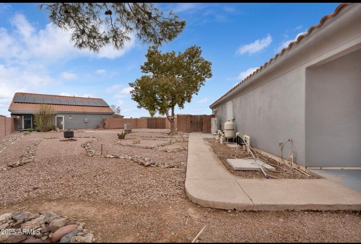 Building Photo - 15482 S Sequoia Cir