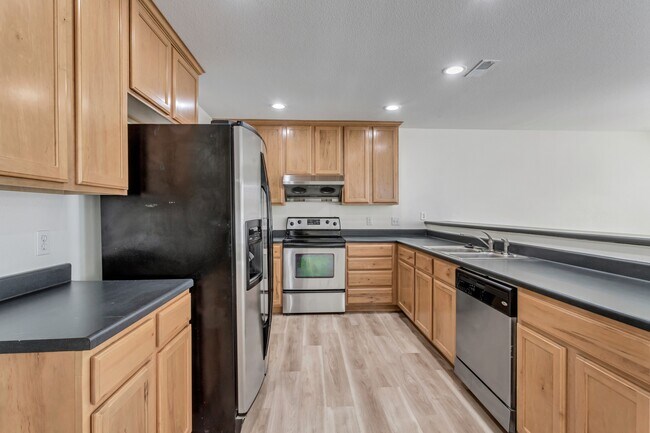 Building Photo - 2867 W 400 S