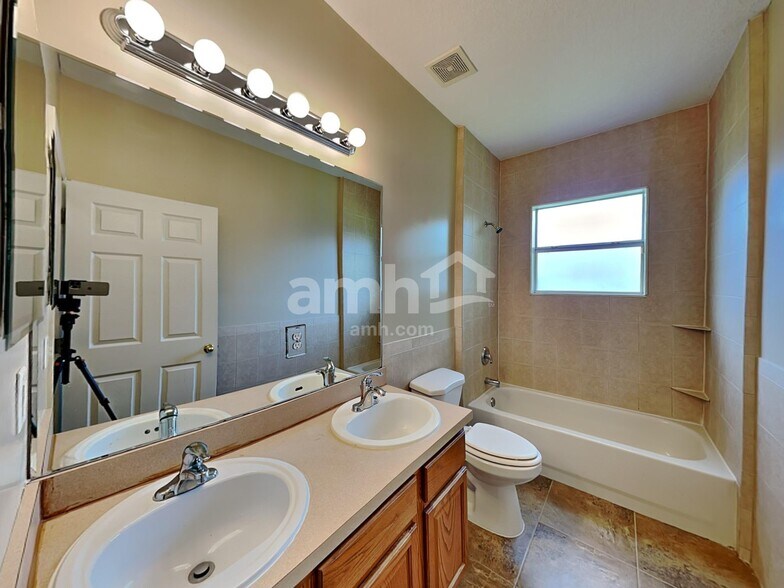 Building Photo - 2908 Piedmont Manor Dr