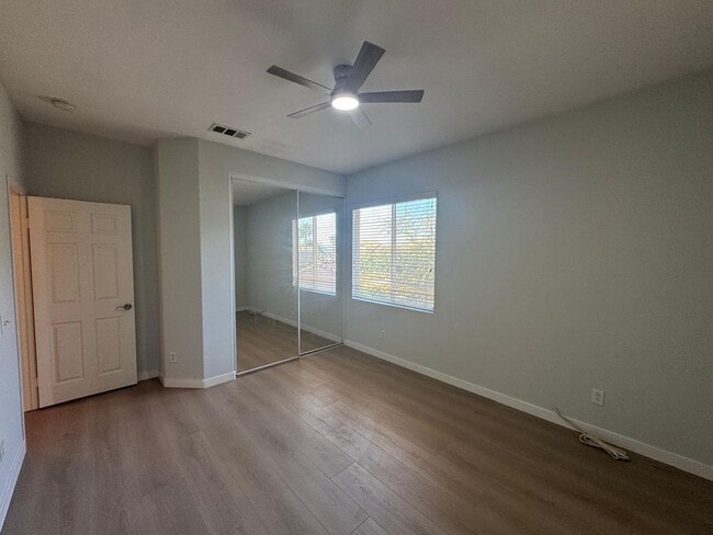 Building Photo - Nice House 5 beds 3.5 bath for lease in Eastvale