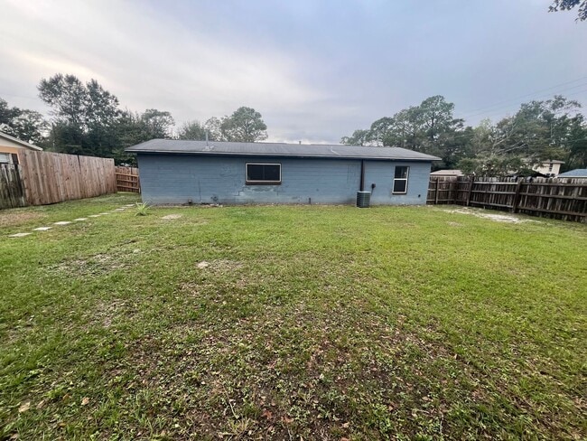 Building Photo - Charming 3 Bedroom, 1 Bath Pensacola Home available !!