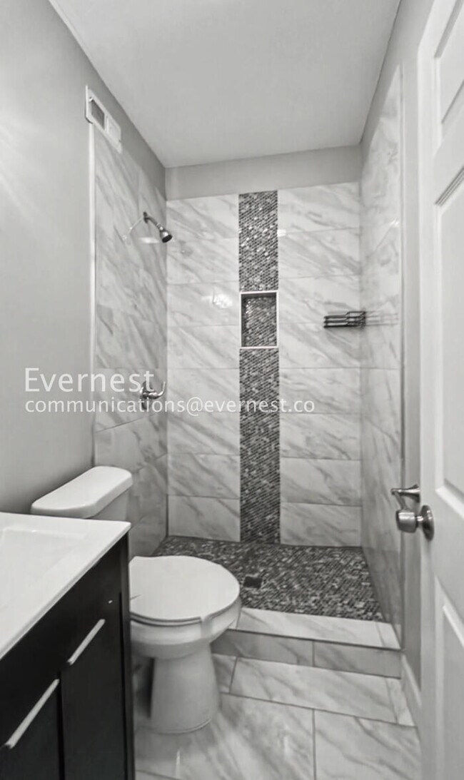 Building Photo - 4308 Highland Ave