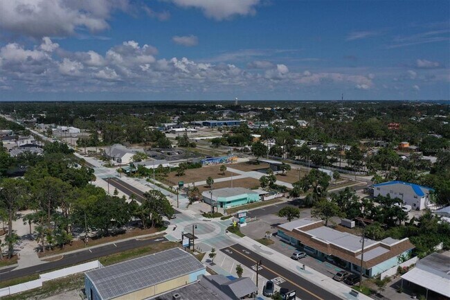 Building Photo - 85 Orange St