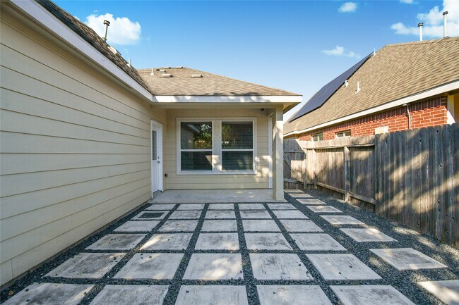 Building Photo - 21626 Rainfall Park Dr