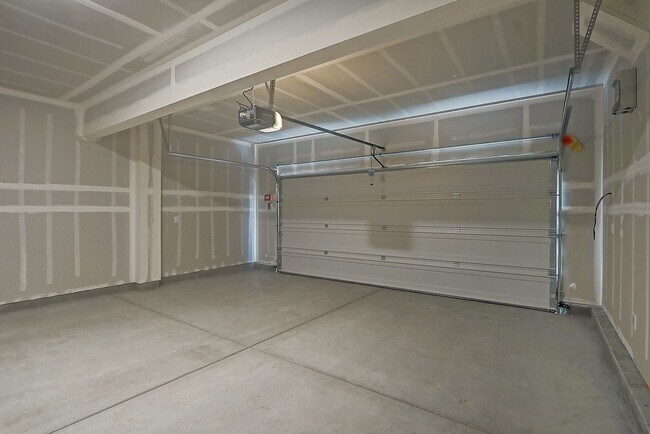 Building Photo - 3834 Berrybridge St