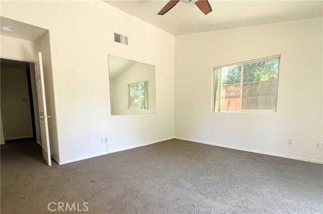 Building Photo - 860 Maple Ave