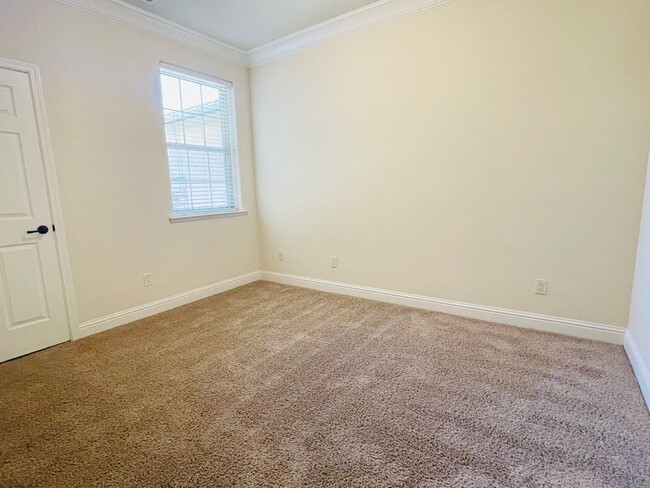 Building Photo - $1,000 Move IN Bonus $2,450 Copper & Cedar...