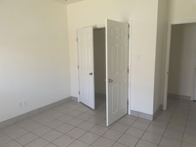 Building Photo - 317 Rosalinda Dr