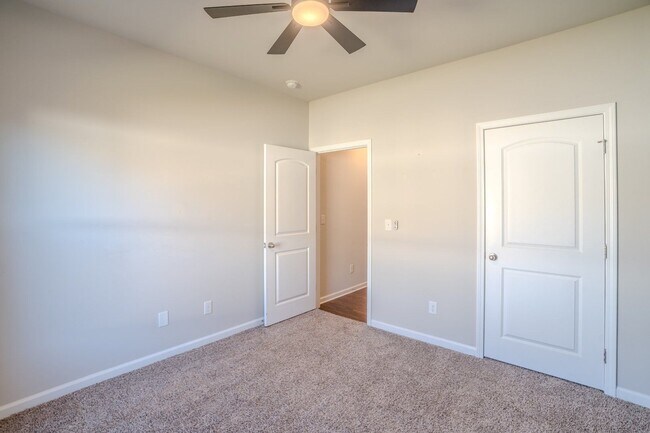 Building Photo - 14145 Lannister Ln