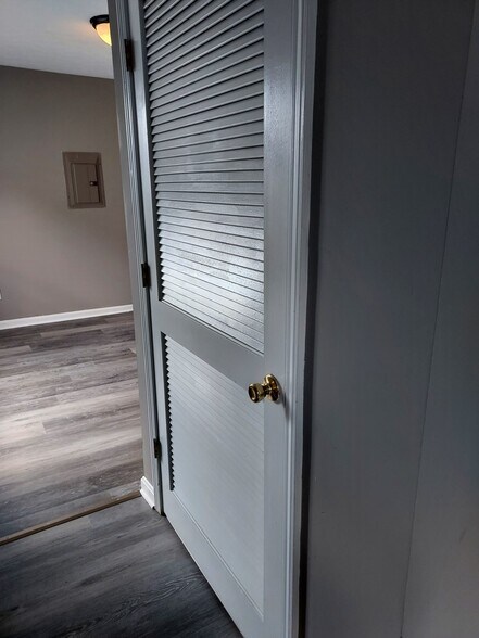 Utility Closet - 1216 Lipps Ln
