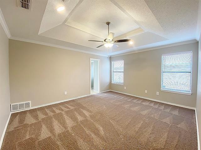 Building Photo - 3704 Fairhaven Dr