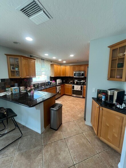 Building Photo - 1243 Water Lily Ln