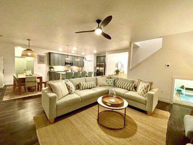 Building Photo - Beautiful 4 Bedroom, 4 Car Garage With Small Trailer Parking in Star - Available NOW