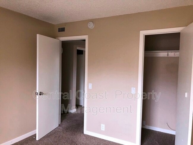 Building Photo - 500 Glenwood Cir