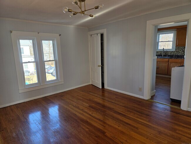 Building Photo - 147 Pearl St