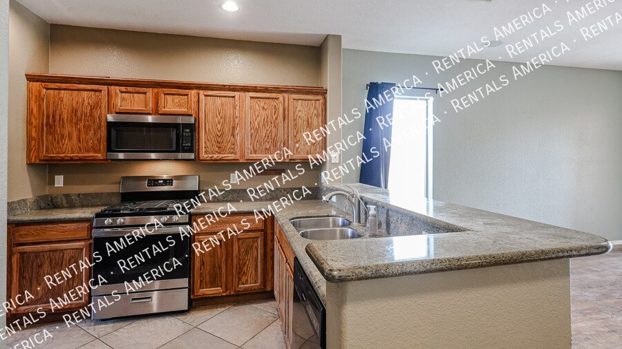 Building Photo - 11555 W Kinderman Dr