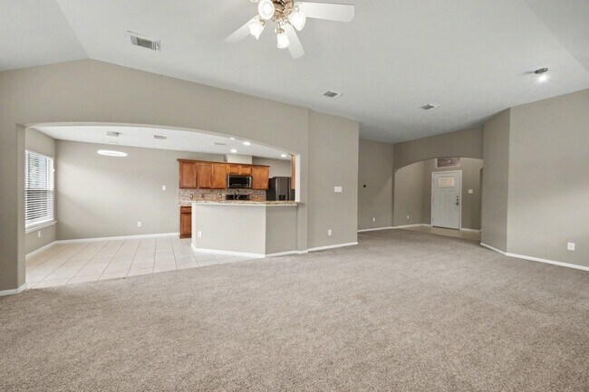 Building Photo - 10235 Mills Run Dr