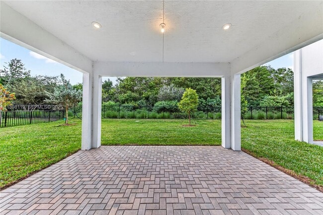 Building Photo - 2722 NW 87th Ter