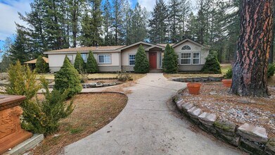 Building Photo - 4161 W. Foothills Dr. Units A-C
