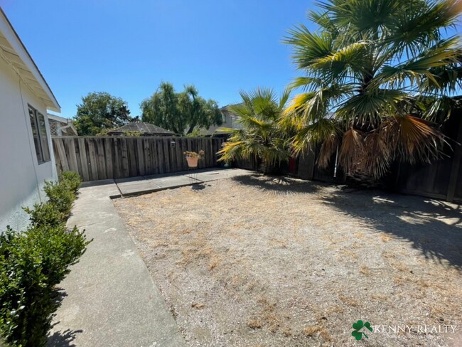 Building Photo - 4 Bedroom, 2 Bathroom Home in Foster City ...