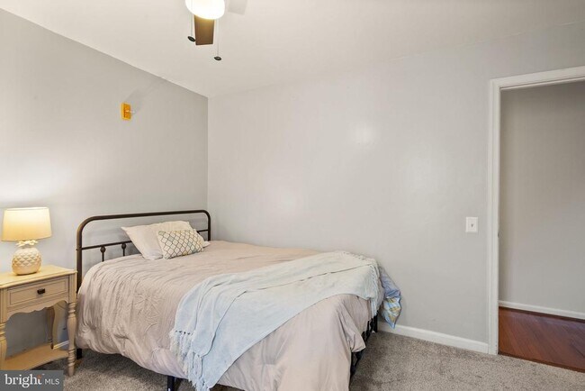 Building Photo - 6050 Smooth Stone Pl
