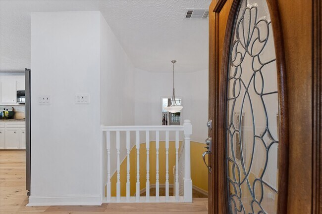 Building Photo - 225 Capetown Way