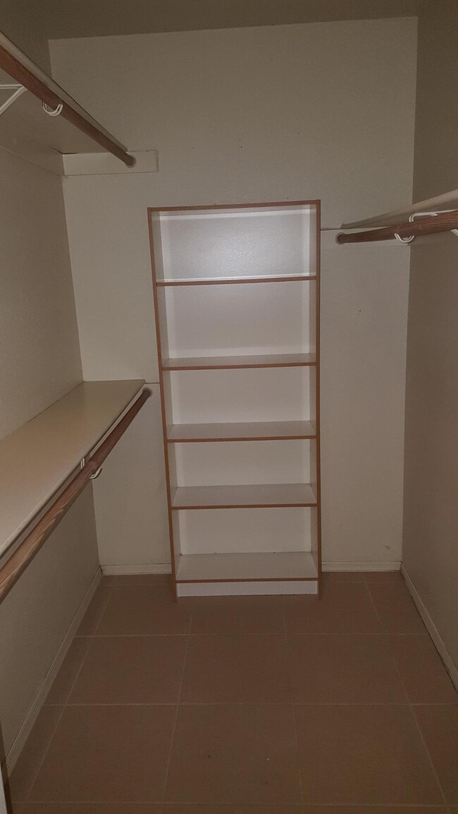 Building Photo - 16610 S 32nd Pl