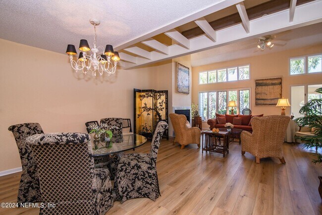 Building Photo - 515 Quail Pointe Ln