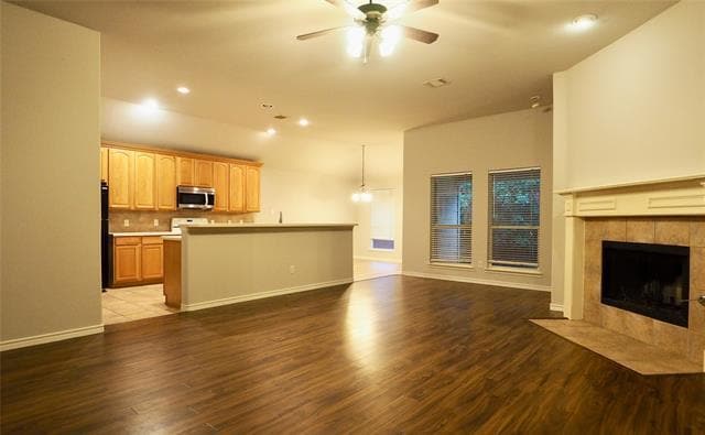 Building Photo - 8116 White Stallion Trail