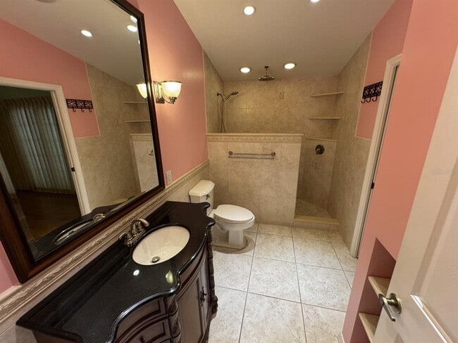 Building Photo - 15696 Hennipen Cir