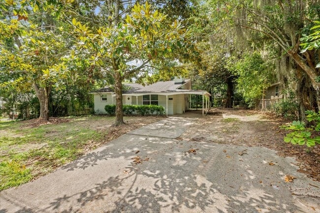 Building Photo - 3-Bedroom Home Near Memorial Hospital