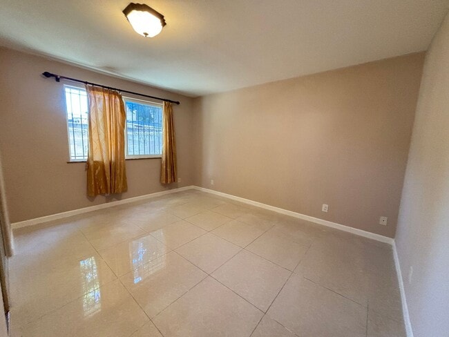 Building Photo - 1529 Auld Ln
