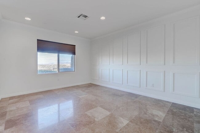 Building Photo - 31 Via Mantova