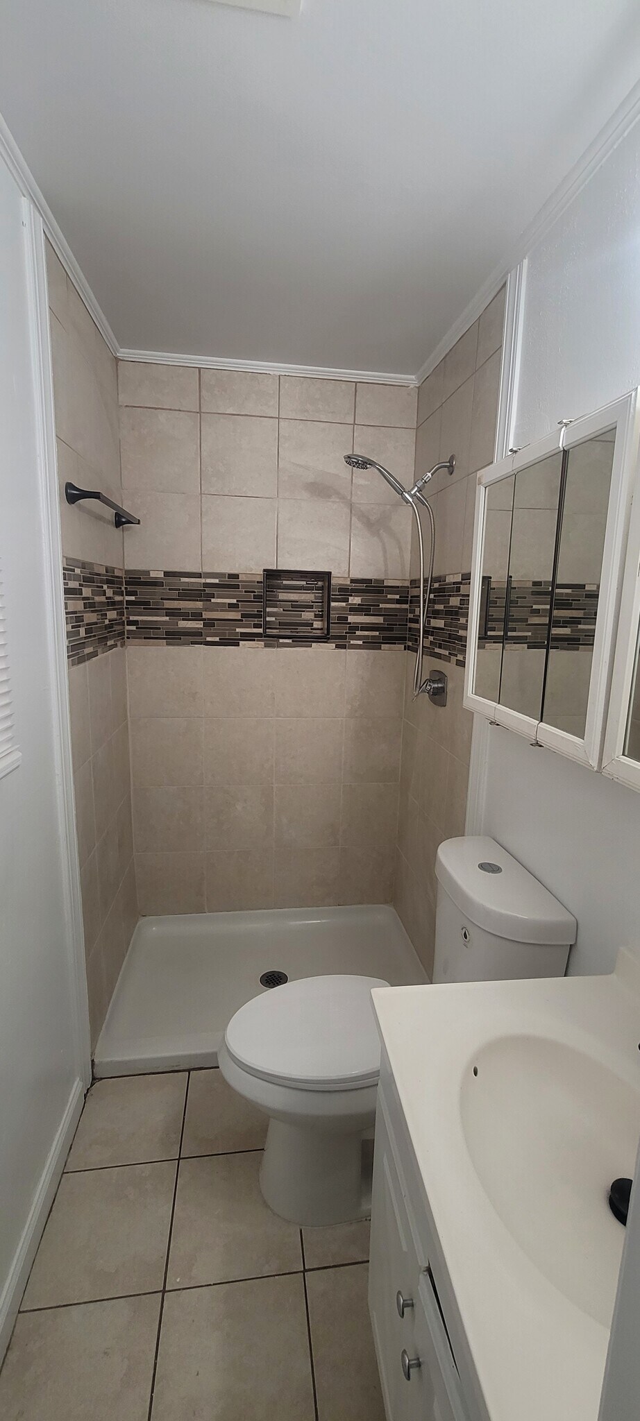 Primary Bathroom - 7006 Coolridge Dr