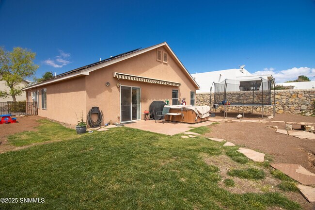 Building Photo - 3913 Pearl Ct