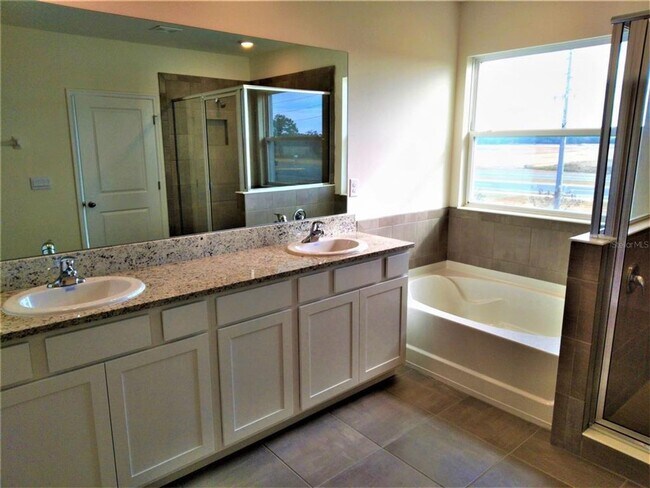 Building Photo - 4BR, 3BA 2-Story Home in Gated Community -...
