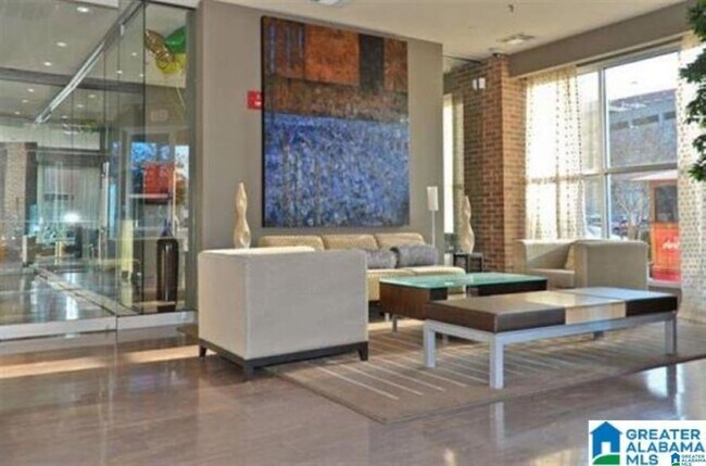 Building Photo - 2020 5th Ave