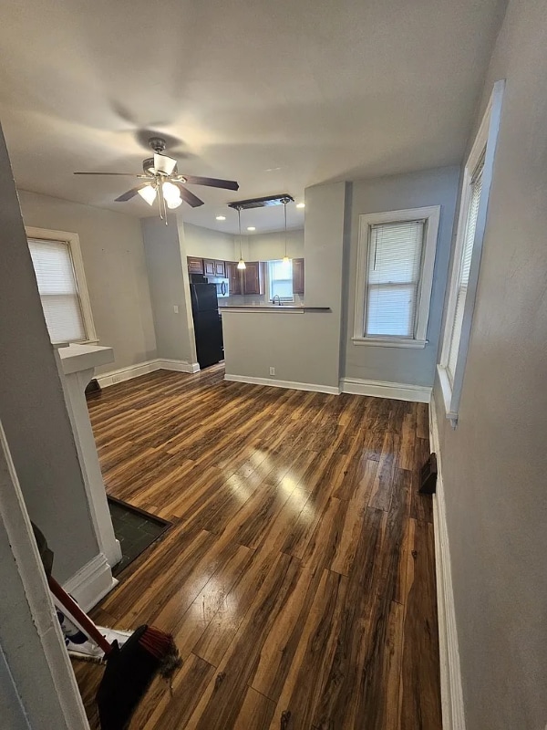 Building Photo - 306 2nd St