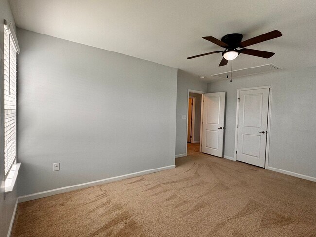 Building Photo - 145 Holly Hill Dr