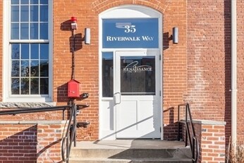 Entrance - 35 Riverwalk Way