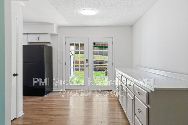 Building Photo - 704 McPherson Dr