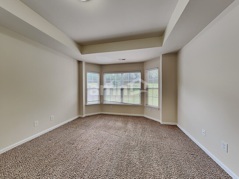 Building Photo - 935 Legacy Park Rd