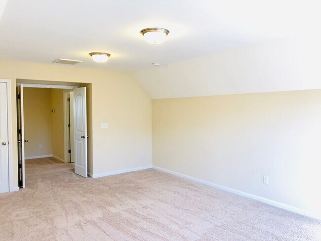 Building Photo - Immaculate 5bd 3bd Berewick home with many newly upgrades!